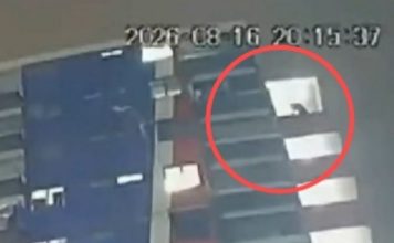 华裔男组屋楼梯附近倒卧身亡 墙面上留有血痕