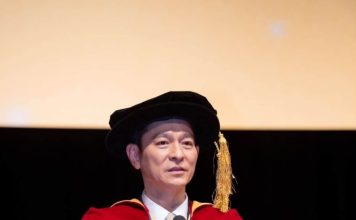 刘德华再获重量级肯定 获颁荣誉文学博士