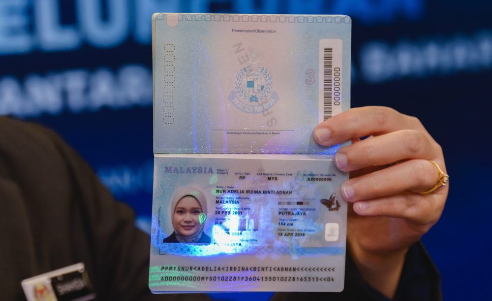 FW1573357_KL16_30062026_PASPORT