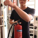 邻居家失火浓烟滚滚 华裔少年冲入火场救华裔祖孙