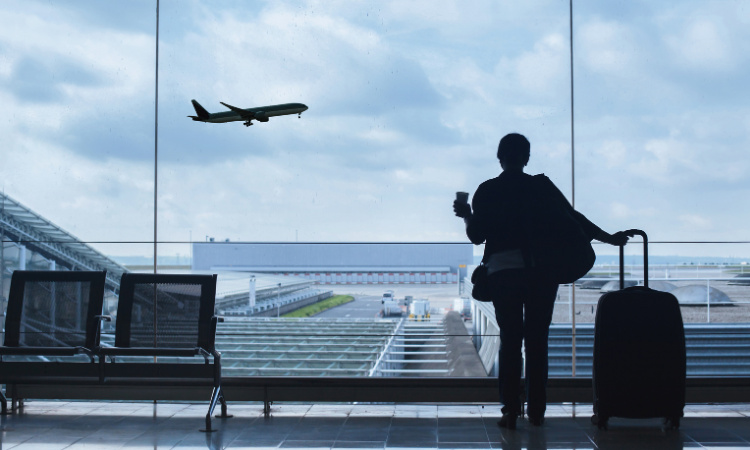 airport-flight-luggage-landed-fi
