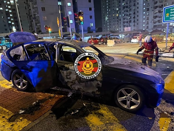 cars-caught-fire-260817-a2-nores