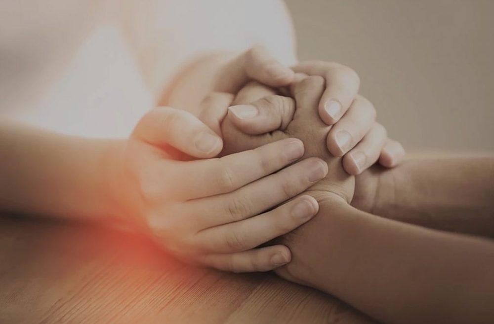 helping-hands-1024x673