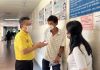 14岁学生放学途中被撞 轿车事后疑逃离现场