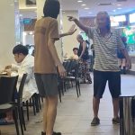 疑因瞪眼风波起冲突 青年举椅掐颈推倒阿叔