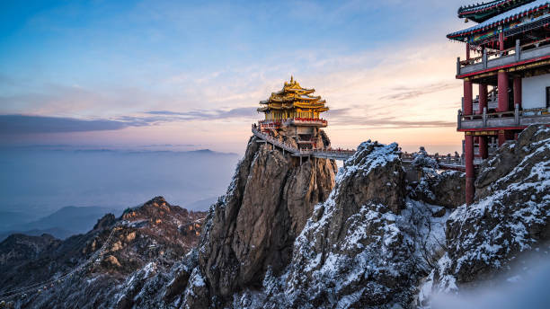 the-laojun-mountain-luoyang-hena