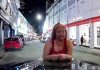 妇女街头滋扰近20餐馆 摔杯砸椅还高喊“我是神”