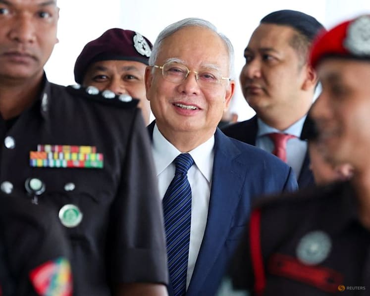 2025-11-25T093035Z_1_LYNXMPELAO0DX_RTROPTP_3_MALAYSIA-POLITICS-NAJIB