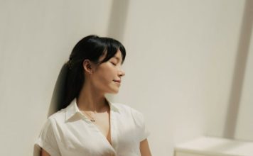 大马学霸女星晒孕肚 幸福依偎老公记录珍贵时刻