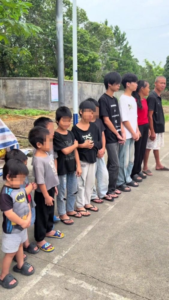 260922CMKfb51b-13-Child