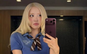 ROSÉ亲晒原图澄清 iPhone 18 Pro真的在手上