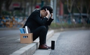 312万年薪飞掉了 银行前副总裁涉性骚遭开除