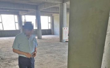 男子为挖贵妇祖坟逼卖地 亲人疑现世报接连身亡