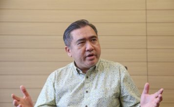 火箭部长全准备好辞职 陆兆福:不能把子弹交给对手