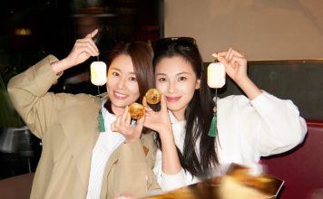林心如亲吻刘涛 20年友情照曝光