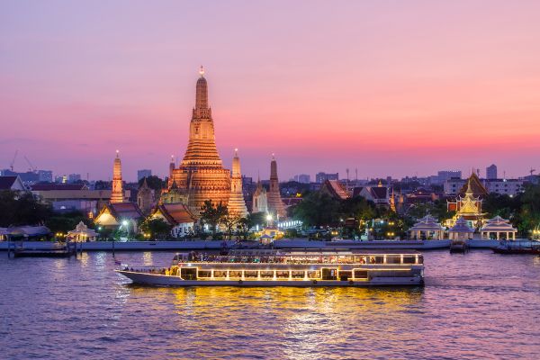 Thailand_Bangkok_City-view_AShutterstock_362127659-3