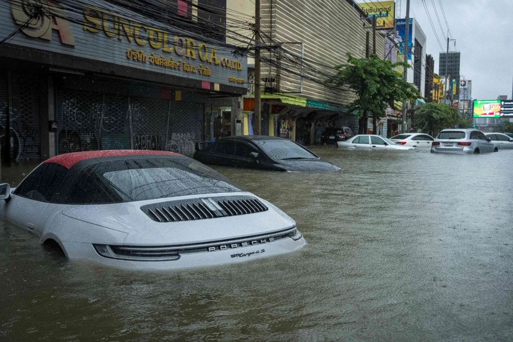 bangkok-flood-AFP