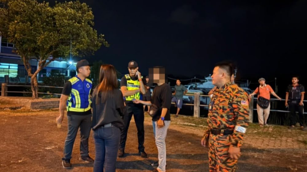 bomba-gaduh-kekasih
