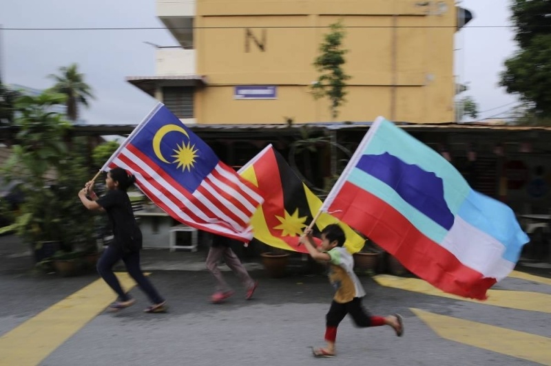 children-flags