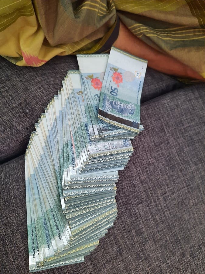 close-up-cash-ringgit-malaysia-s