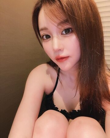 d8924340