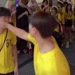 迎新活动尺度引发热议 女生脱衣至剩胸罩被当众抱起