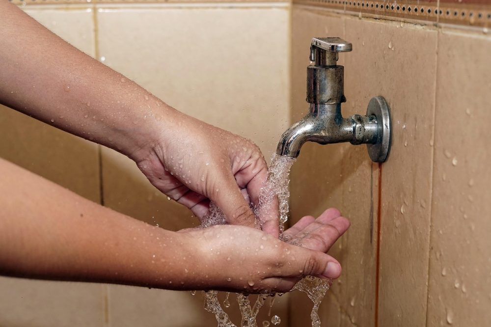 hand-5255424_1280