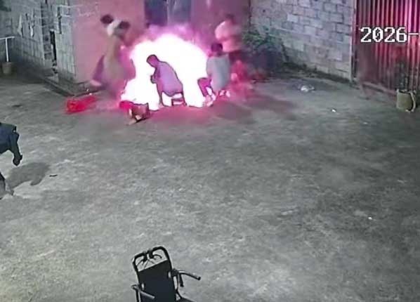 20261004CPKK36c_CHINA_BBQ_EXPLOS