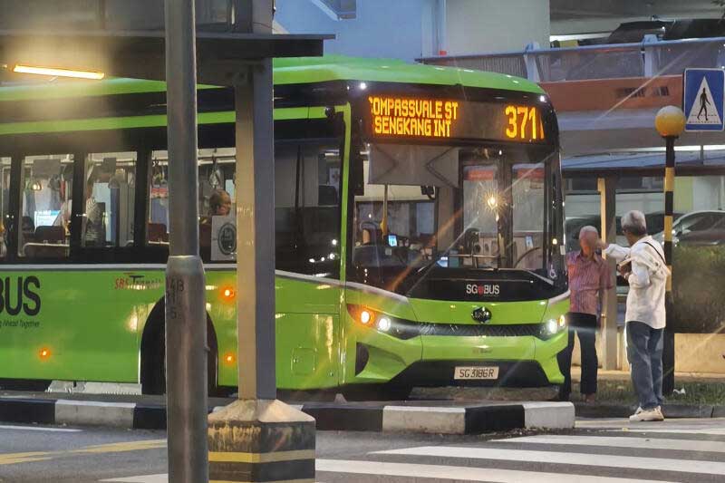 20261012CPKK24c_SINGAPORE_BUS_SM6-142058
