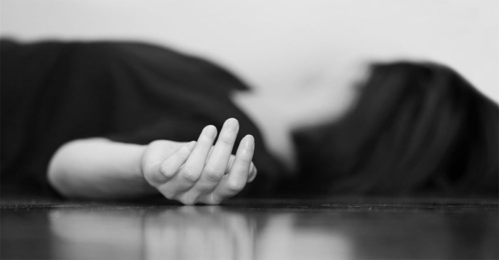 23-female-die-in-room-2days-jx-0