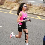 距终点仅500公尺突倒地 25岁女网红跑半马猝逝