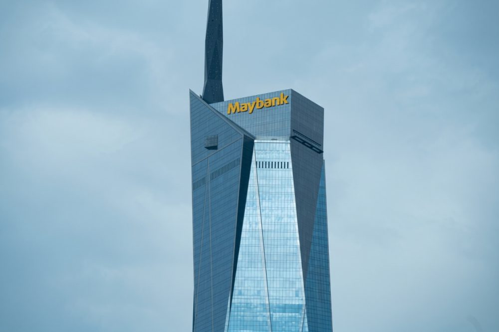4055176