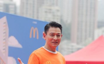 刘德华婚后罕见被拍到 与朱丽蒨同框甜蜜又低调