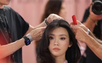 奚梦瑶睽违8年重返维密 何猷君甜喊:全家人的骄傲