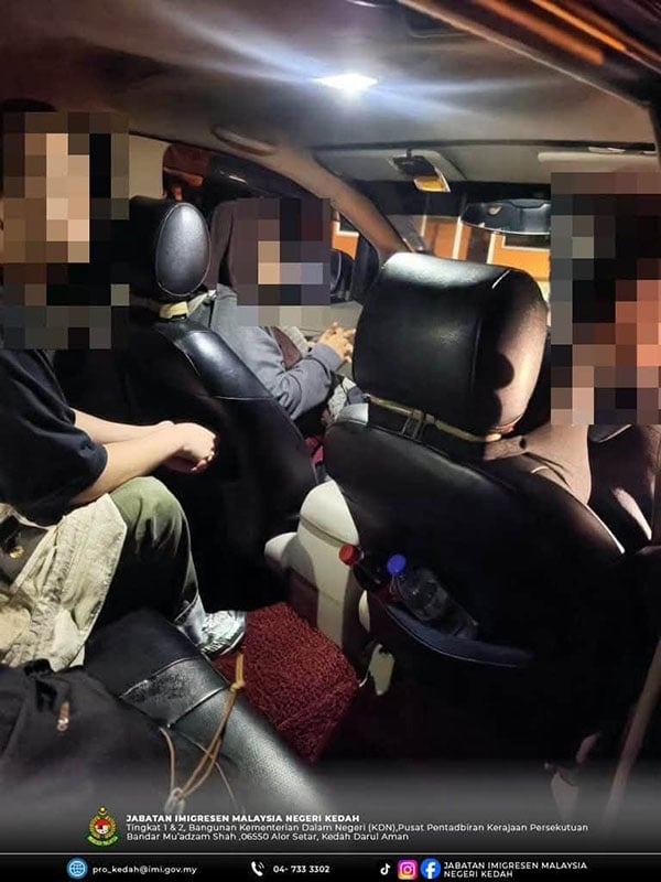 Taxi-Transports-Illegal-Migrants-261027-a1-noresize