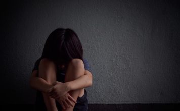 10岁女童剧烈腹痛急送医 医生一查竟是怀孕6个月
