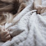哥哥睡了弟弟女友 事后竟还自称是受害者