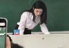 学生随手拍课堂视频 女副教授意外爆红惹议