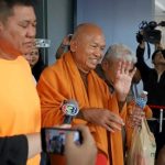 涉嫌私吞信众捐款 前住持被判坐牢742年