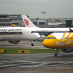 客机高空突遇乱流 1空服员骨折4人轻伤