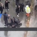 上街抗议爆骚乱 17岁少年遭警方手榴弹炸断手臂