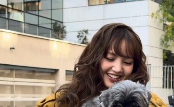 Lisa生图状态再获赞 简单关车门也气场全开