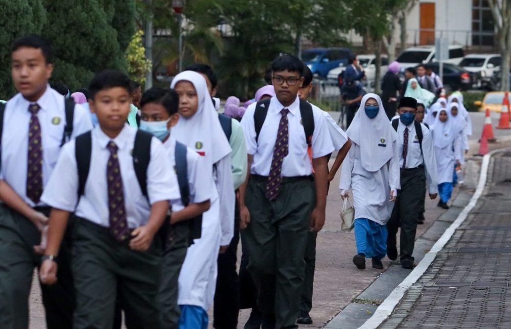 murid-1536x990