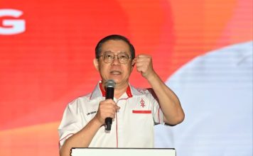 不满邓章钦频FB开炮 林冠英促沈志强管好自己团队